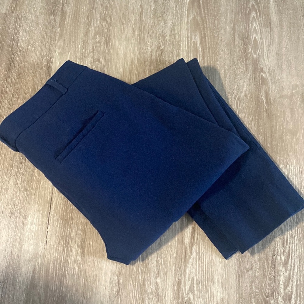 Banana Republic size 2 Sloan